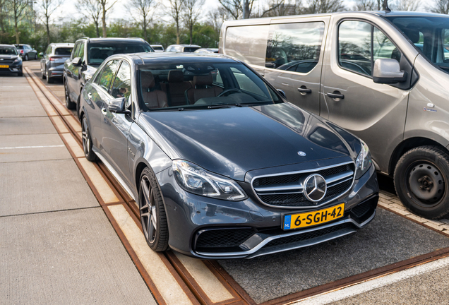 Mercedes-Benz E 63 AMG S W212