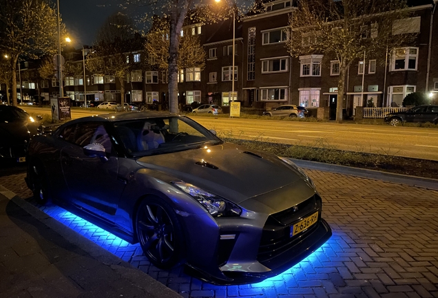 Nissan GT-R