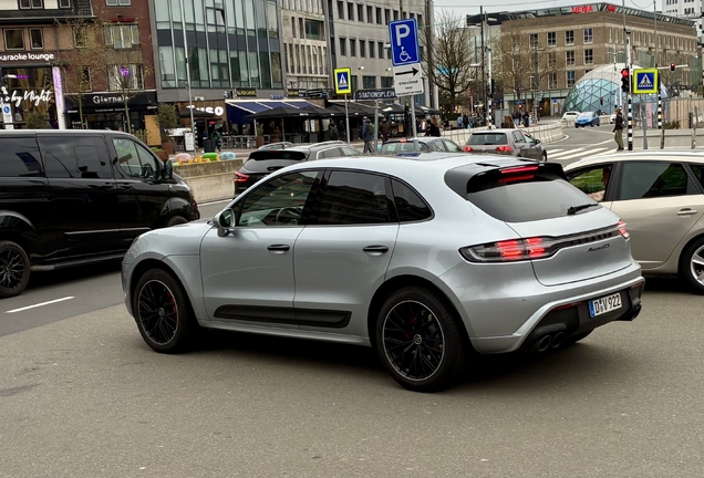 Porsche 95B Macan GTS MkIII