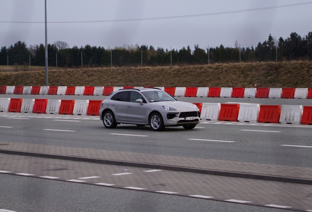 Porsche 95B Macan Turbo MkII
