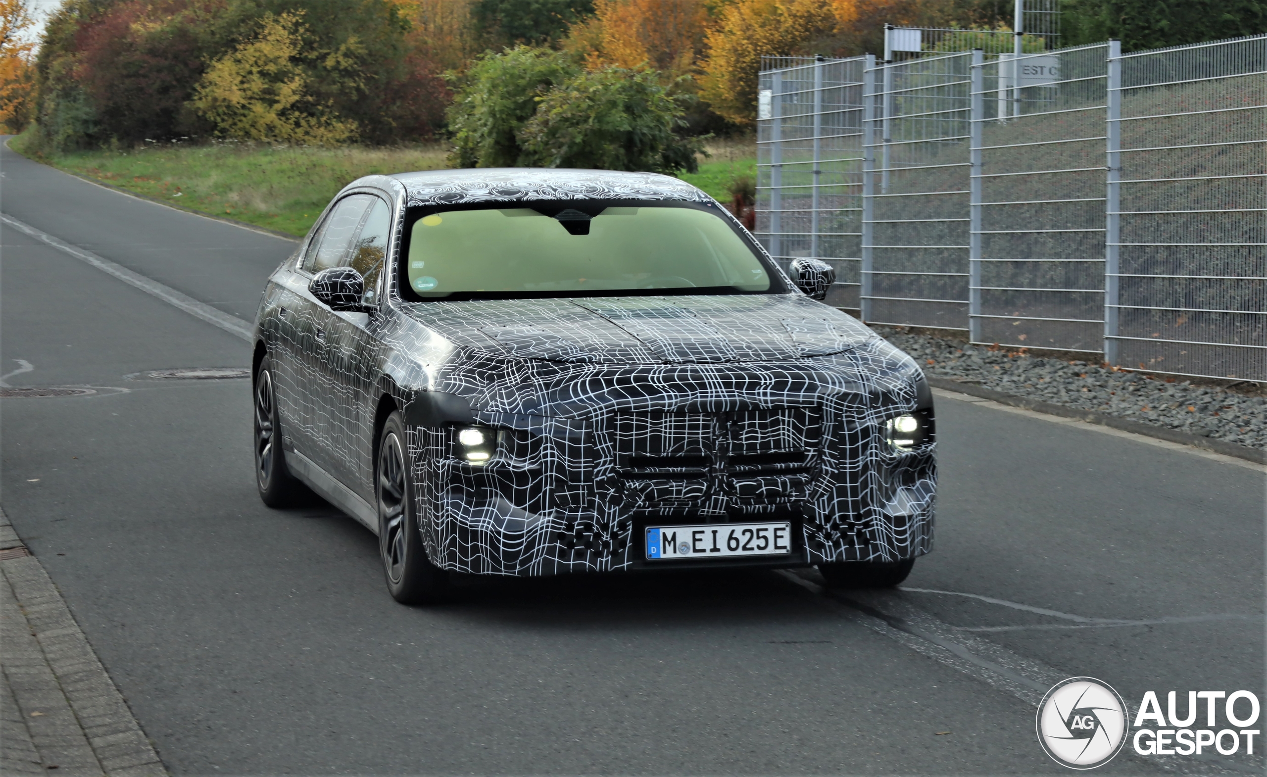 BMW M760e xDrive 2026