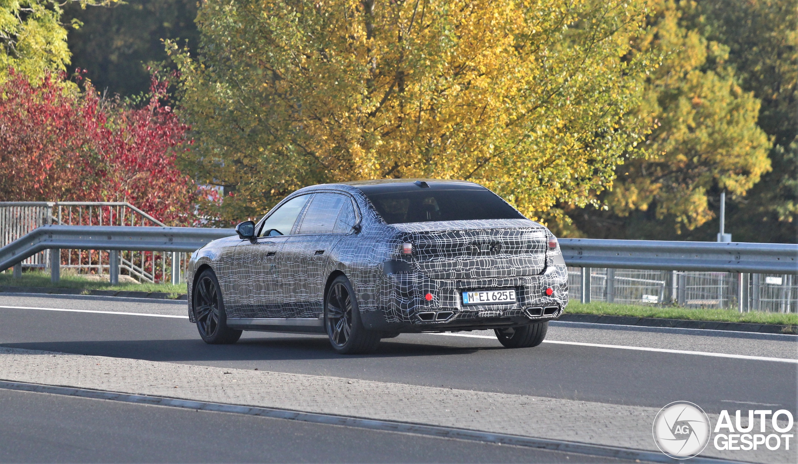 BMW M760e xDrive 2026