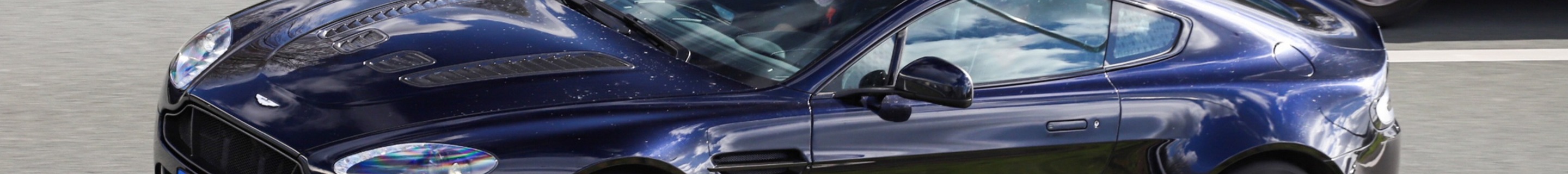 Aston Martin V12 Vantage S