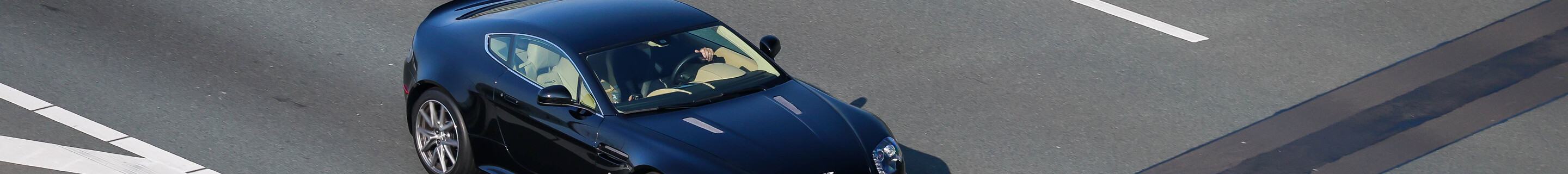 Aston Martin V8 Vantage S