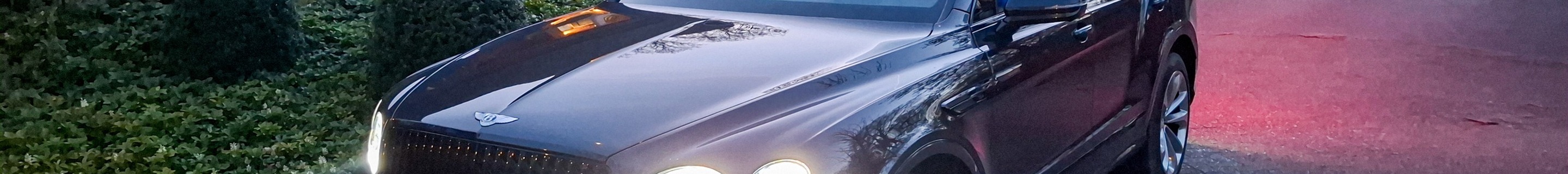 Bentley Bentayga Azure 2024