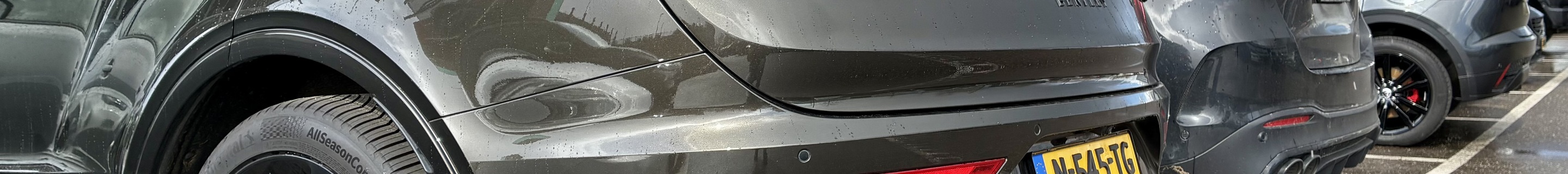 Bentley Bentayga Hybrid 2021