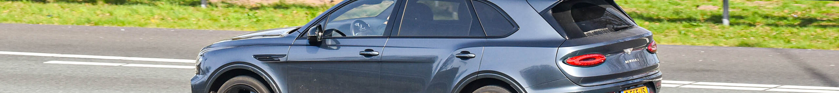 Bentley Bentayga V8 S 2022