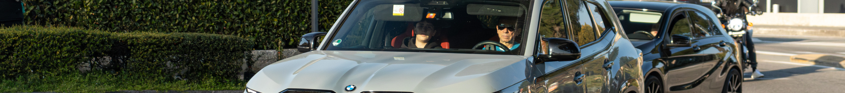 BMW XM G09 Label Red