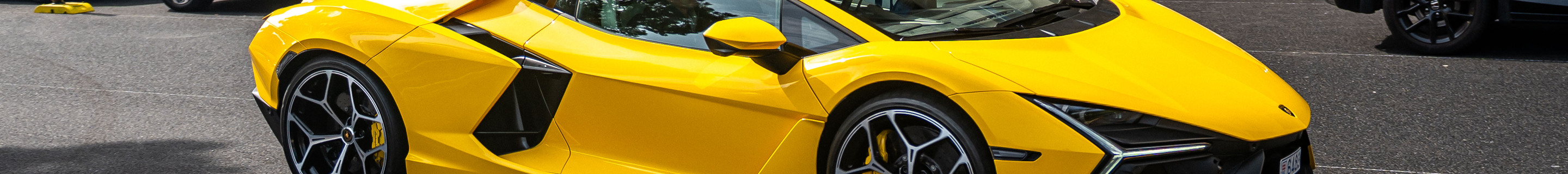 Lamborghini Revuelto