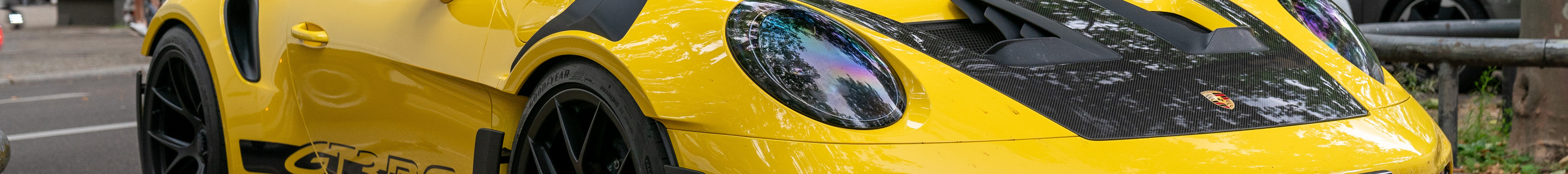 Porsche 992 GT3 RS MkI Weissach Package