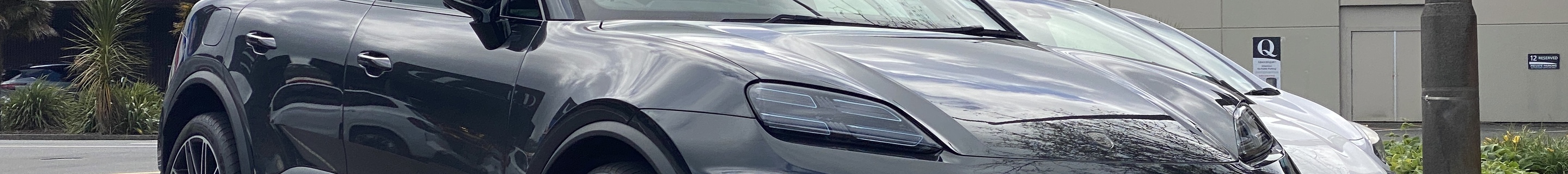 Porsche Macan EV Turbo