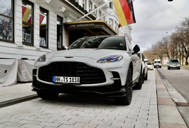 Aston Martin DBX707