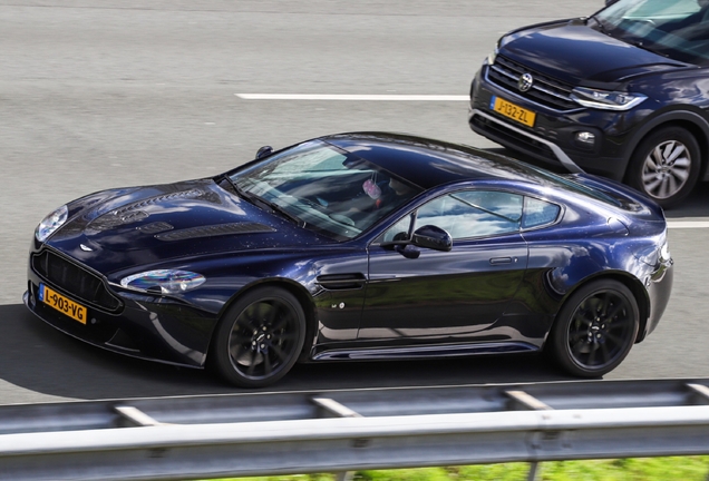 Aston Martin V12 Vantage S