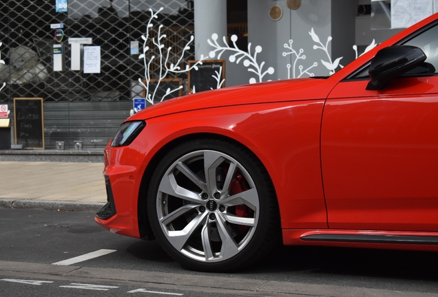 Audi RS4 Avant B9