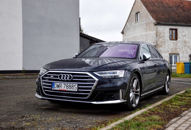 Audi S8 D5