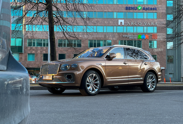 Bentley Bentayga Hybrid Azure