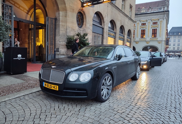 Bentley Flying Spur V8