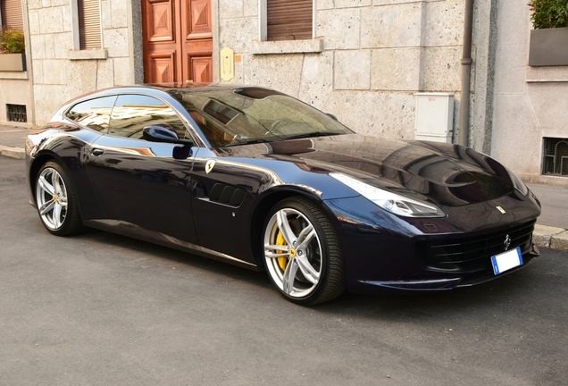 Ferrari GTC4Lusso