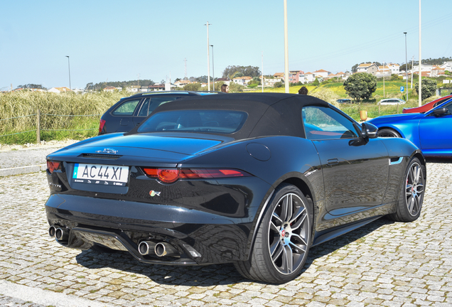 Jaguar F-TYPE R Convertible 2017