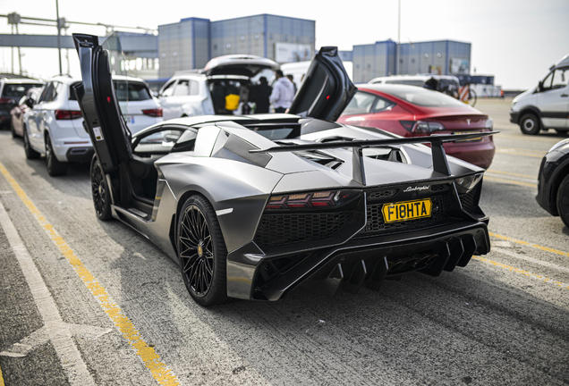 Lamborghini Aventador LP700-4 Roadster