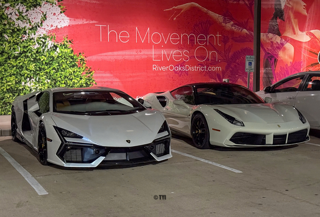 Lamborghini Revuelto