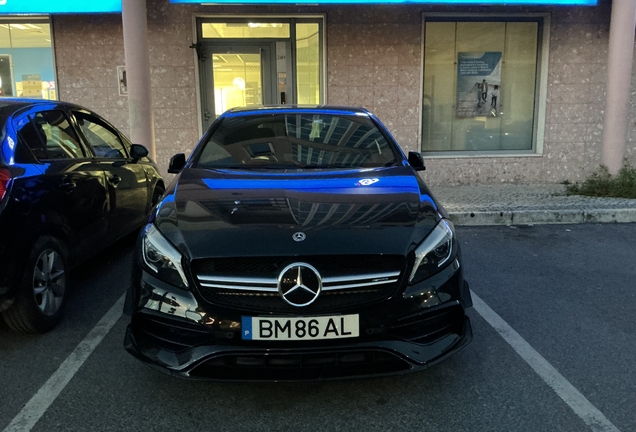 Mercedes-AMG A 45 W176 2015