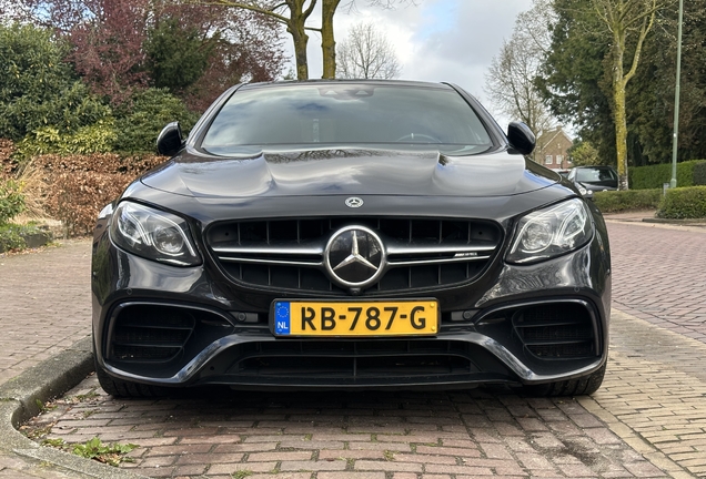 Mercedes-AMG E 63 S W213