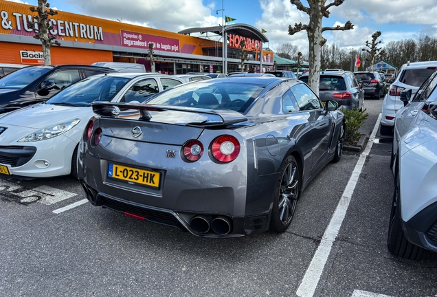 Nissan GT-R 2012