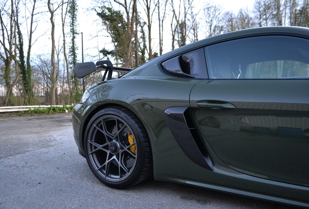 Porsche 718 Cayman GT4 RS