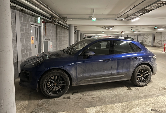 Porsche 95B Macan GTS MkIII