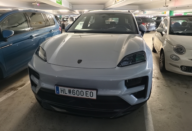Porsche Macan EV Turbo