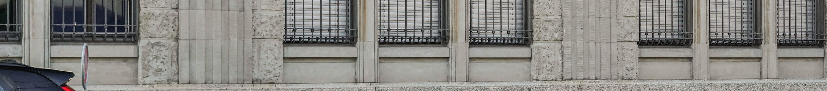 Aston Martin DB12 Volante