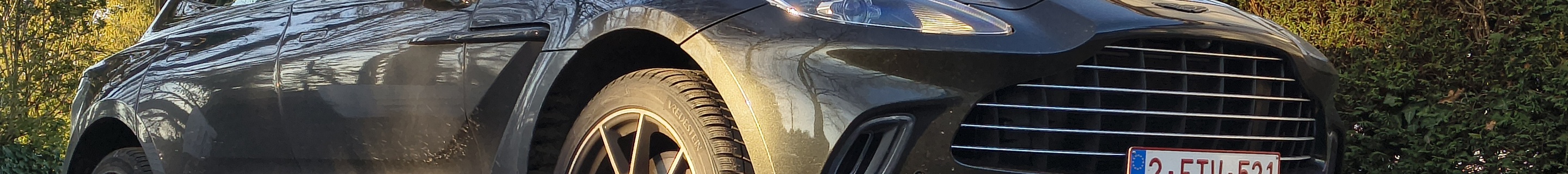 Aston Martin DBX
