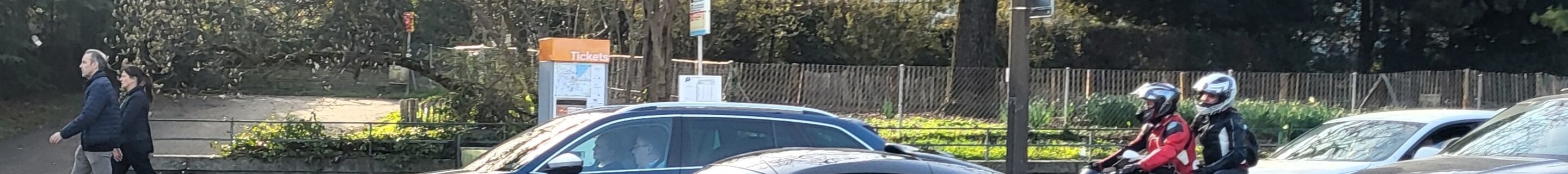 Aston Martin Valhalla