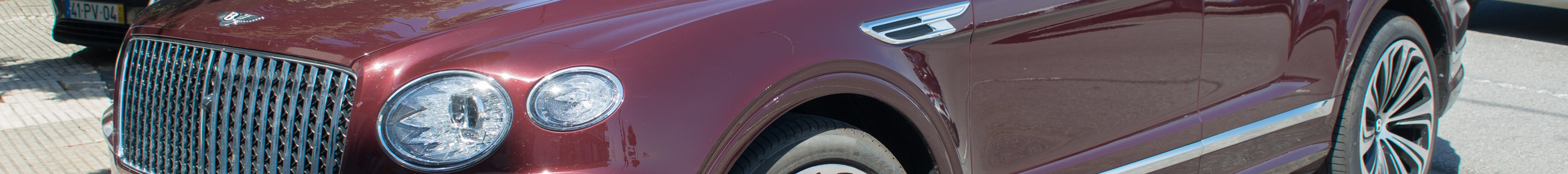 Bentley Bentayga Hybrid Azure 2024