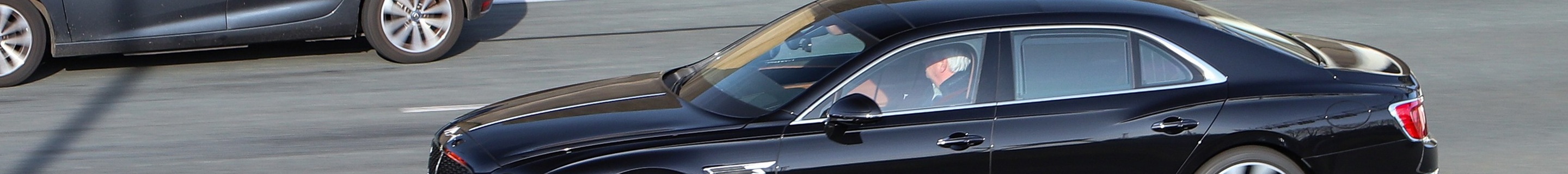 Bentley Flying Spur 2025