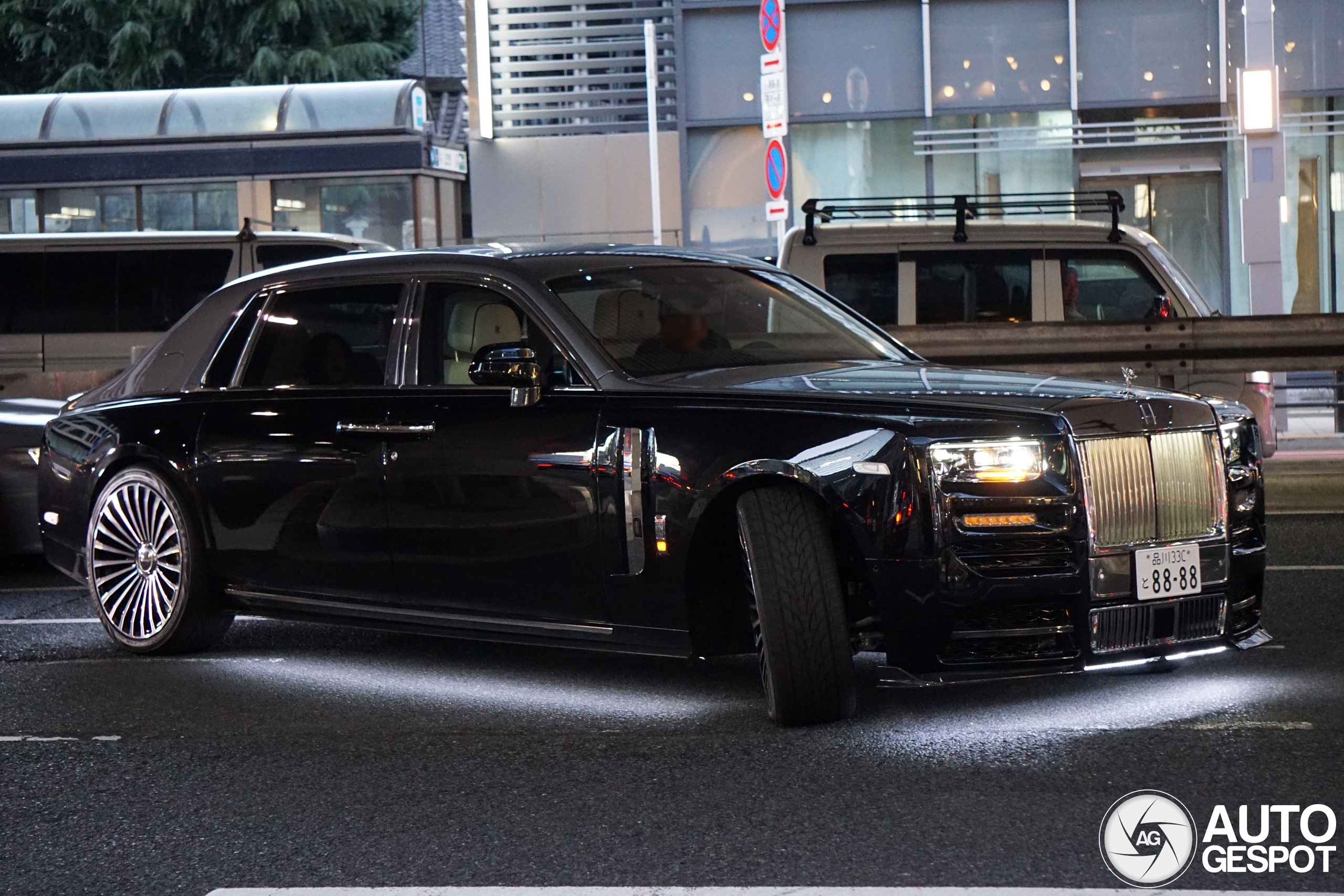 Rolls-Royce Phantom VIII EWB Series II Mansory - 31 March 2026