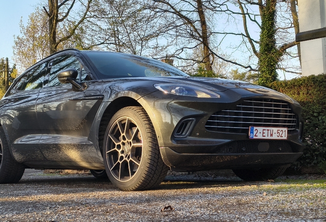 Aston Martin DBX