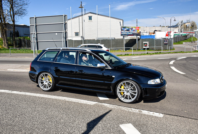 Audi RS4 Avant B5