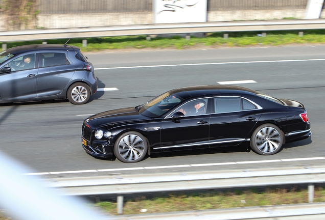 Bentley Flying Spur 2025
