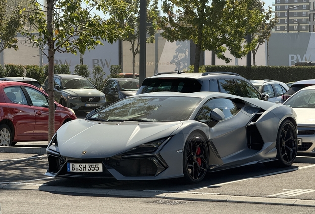 Lamborghini Revuelto