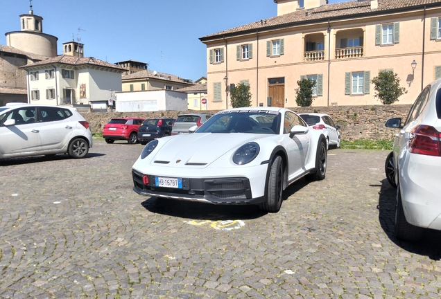 Porsche 992 Dakar