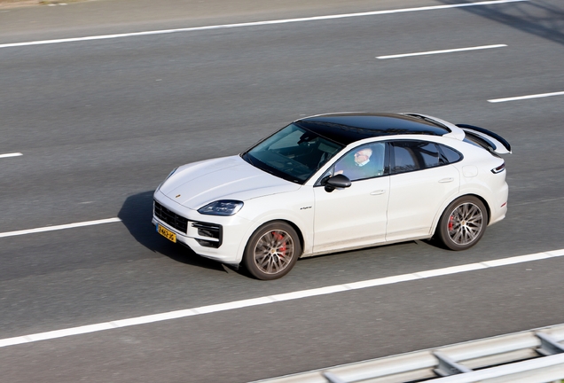 Porsche Cayenne Coupé Turbo E-Hybrid