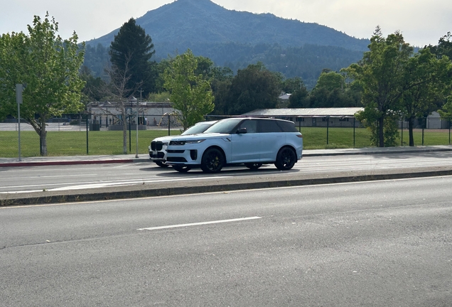 Range Rover Sport SV 2025 Celestial Collection Vega Curation