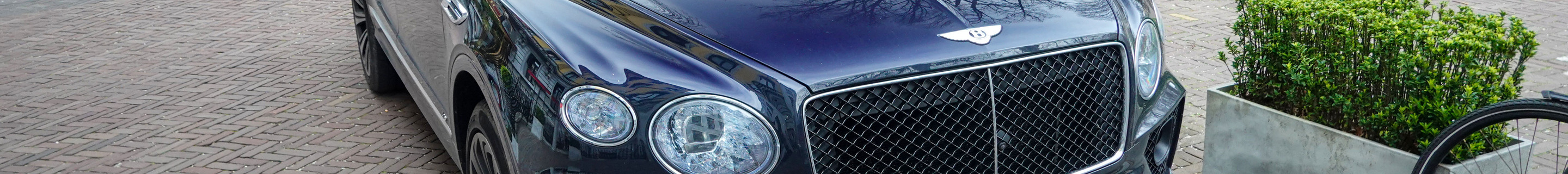 Bentley Bentayga V8 2021