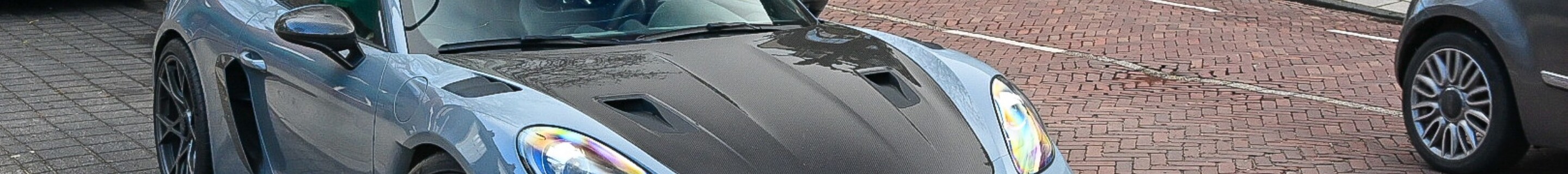 Porsche 718 Cayman GT4 RS Weissach Package