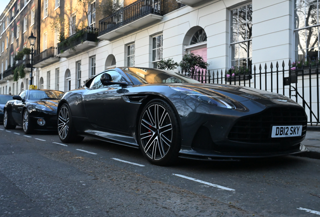 Aston Martin DB12
