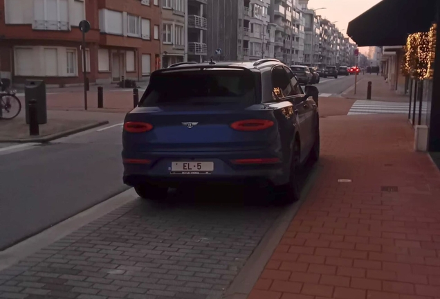 Bentley Bentayga Hybrid 2021