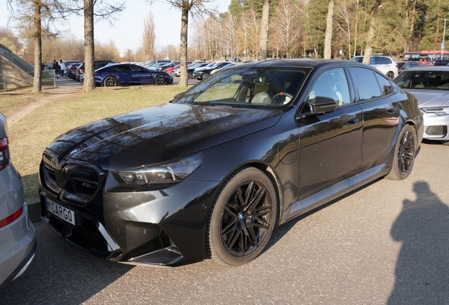 BMW M5 G90