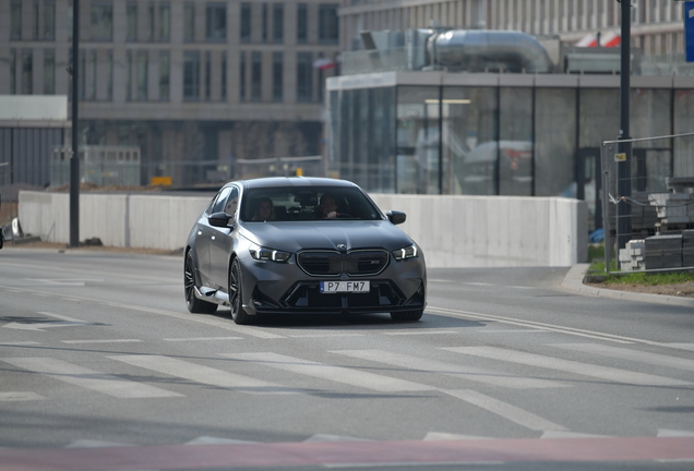 BMW M5 G90